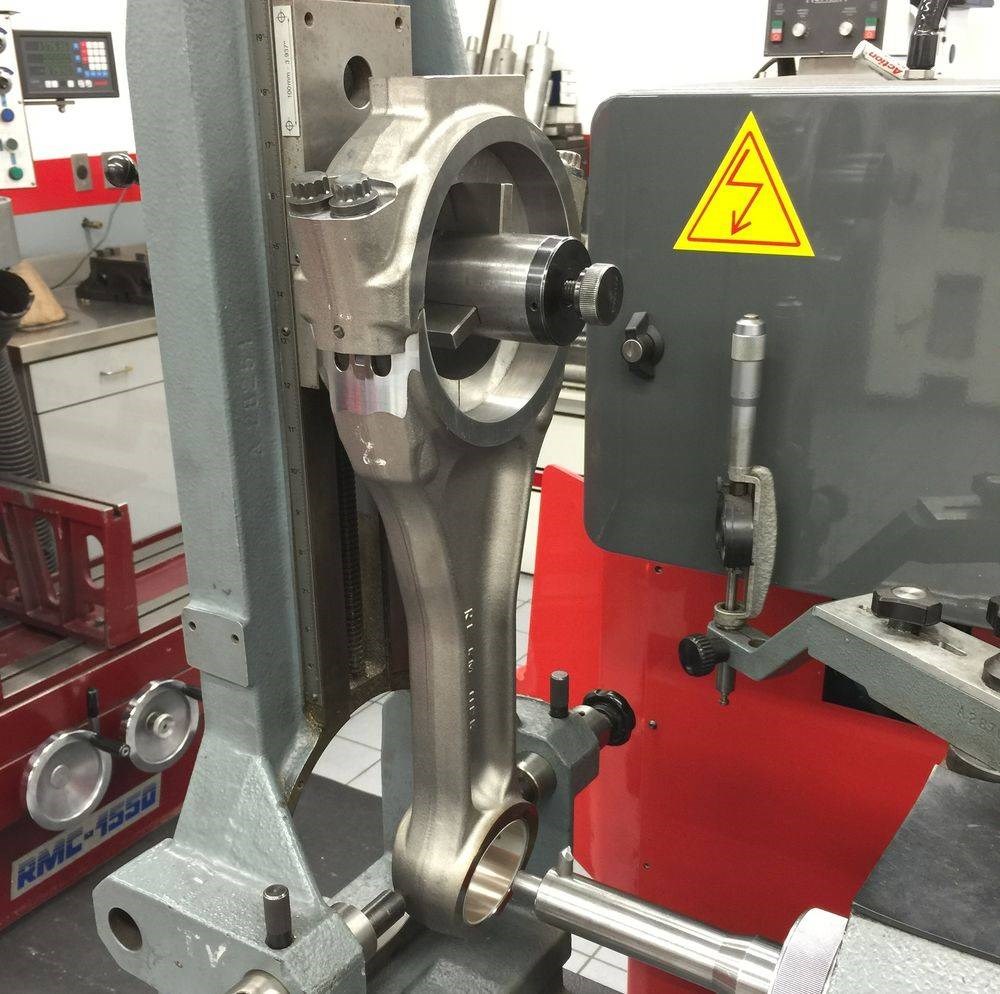 <p>Caterpillar G3516 Connecting Rod Reconditioning</p>
